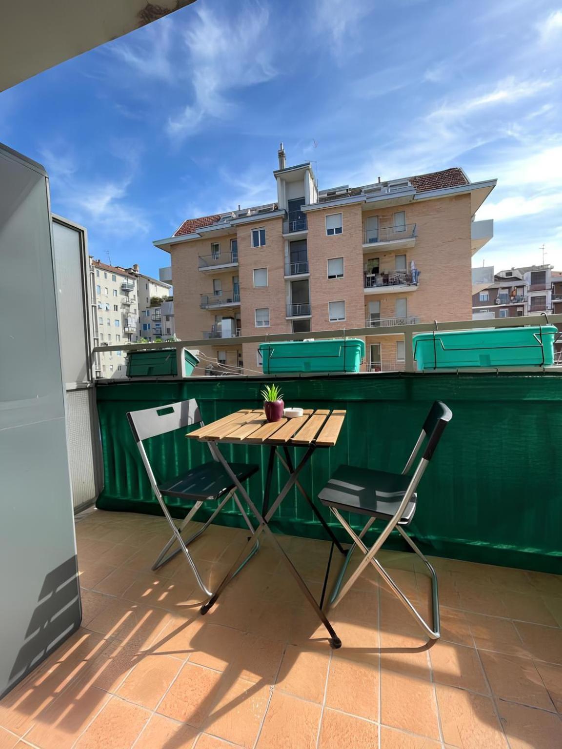 Gardone - Ampio Con 2 Da Letto - Comodo Per Duomo! Appartement *