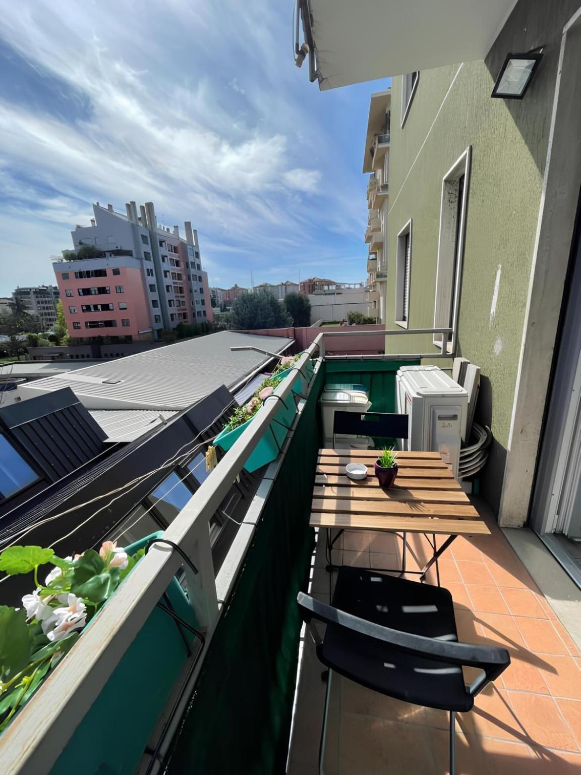 Gardone - Ampio Con 2 Da Letto - Comodo Per Duomo! Appartement *