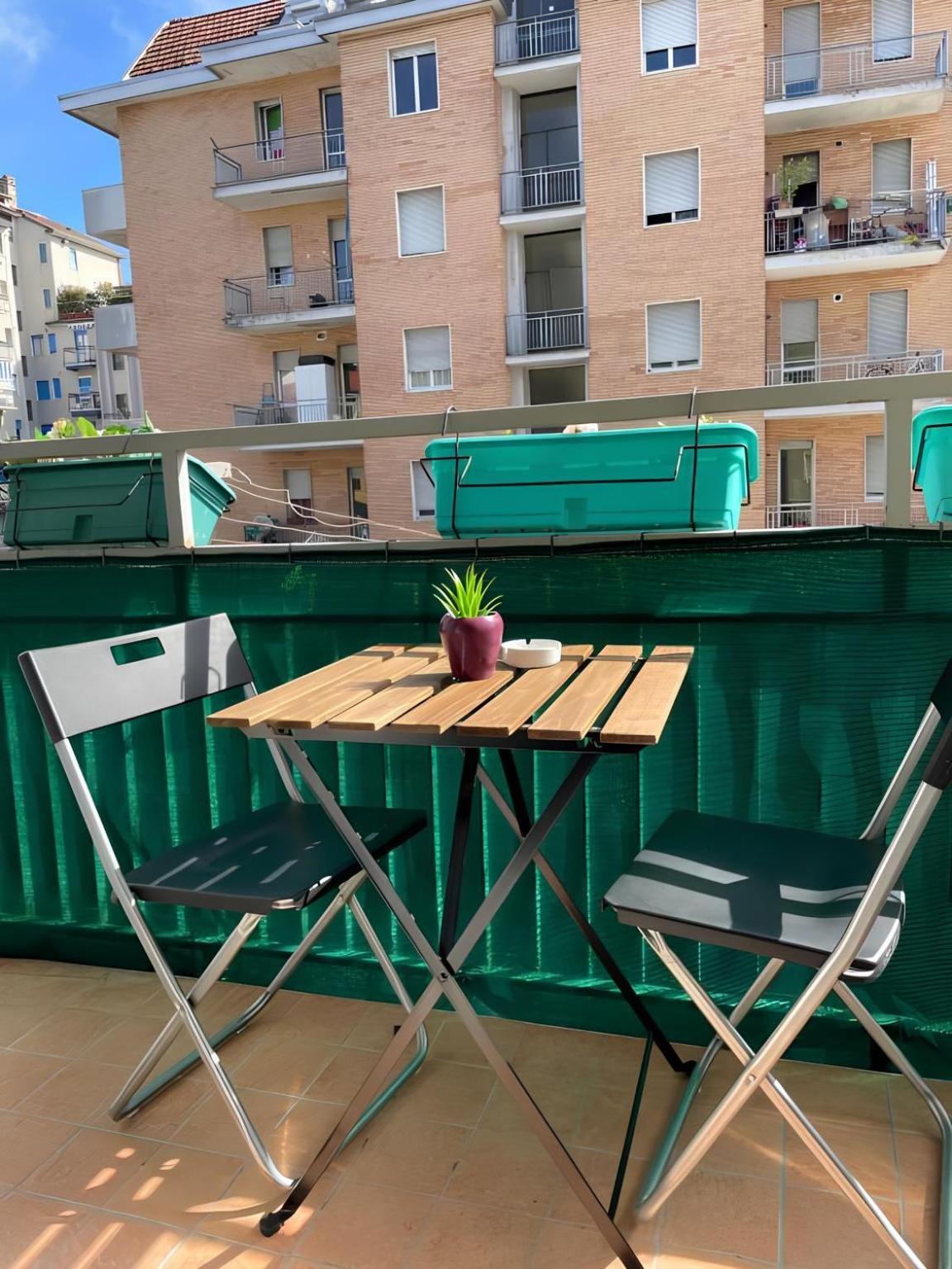 Gardone - Ampio Con 2 Da Letto - Comodo Per Duomo! Appartement *