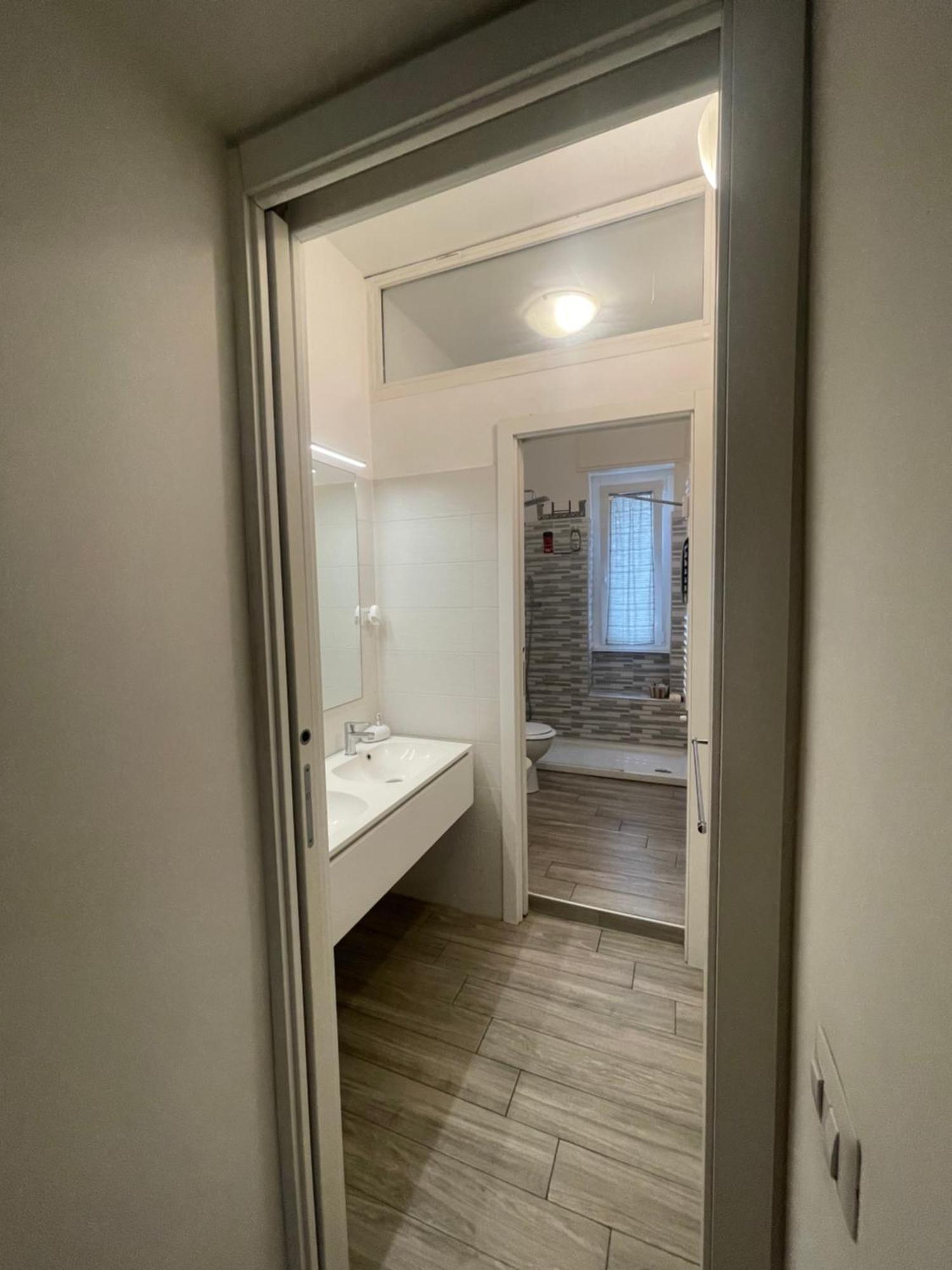 Gardone - Ampio Con 2 Da Letto - Comodo Per Duomo! Appartement Milaan