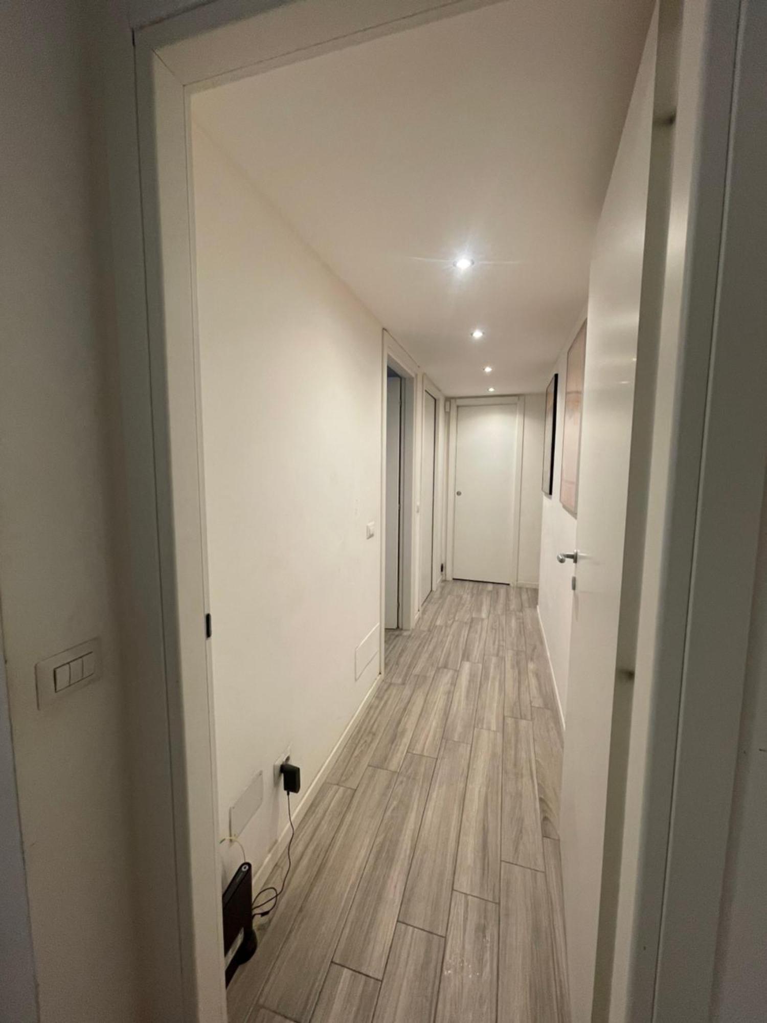 Gardone - Ampio Con 2 Da Letto - Comodo Per Duomo! Appartement